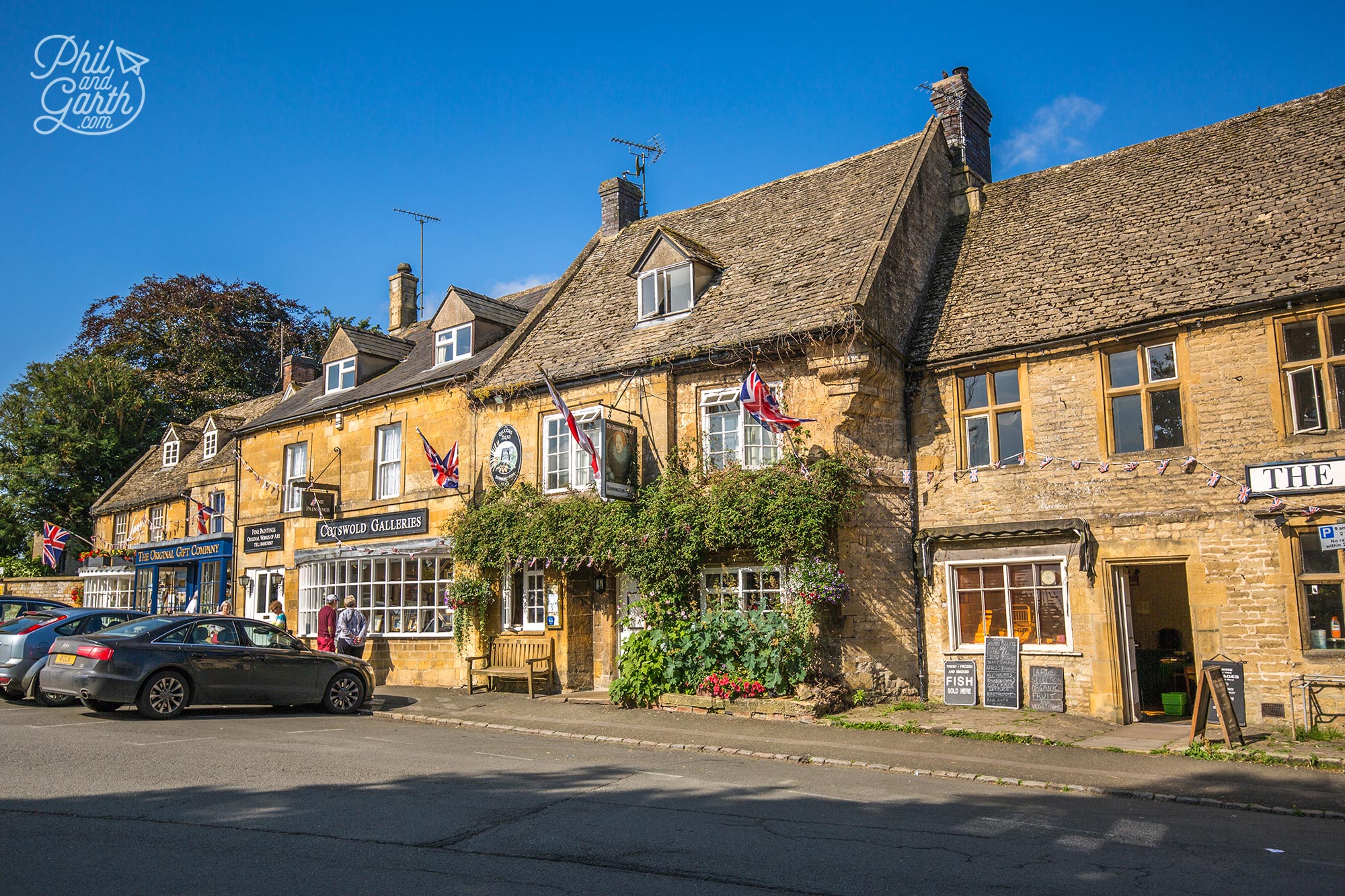 Stow-on-the-Wold tea and souvenir shops