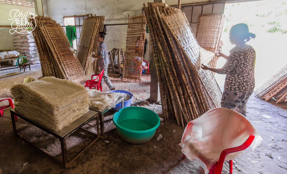 Rice noodle factory