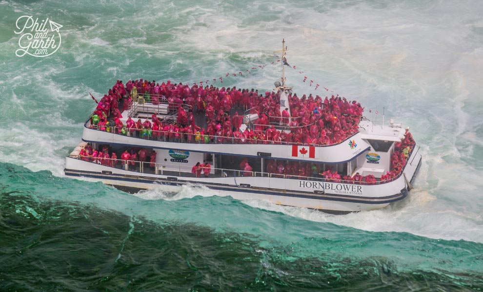 Tour to Niagara Falls from Toronto - Hornblower view from the brink