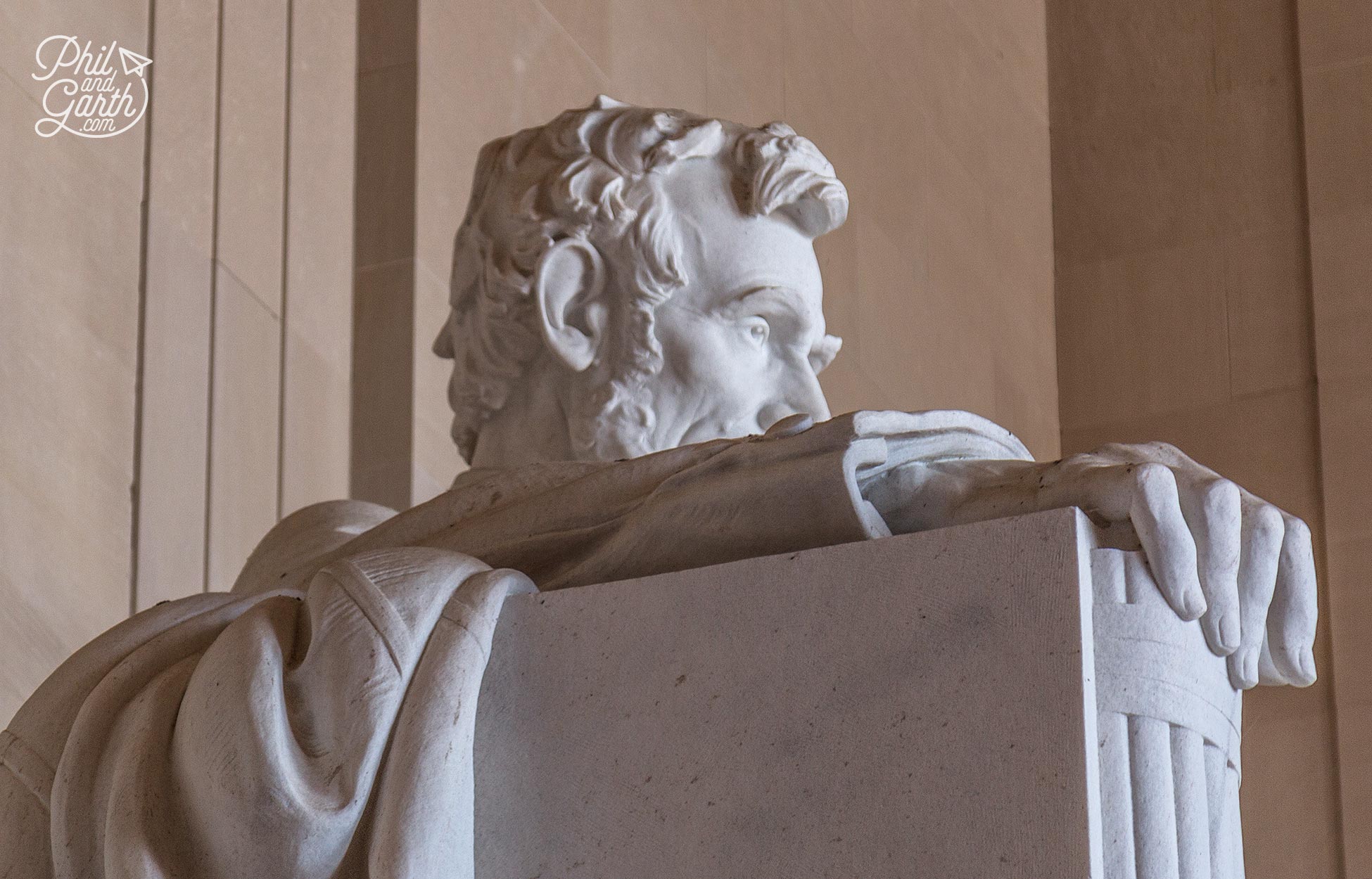 Can you spot the hidden face of army General Robert E Lee on the Lincoln Memorial?