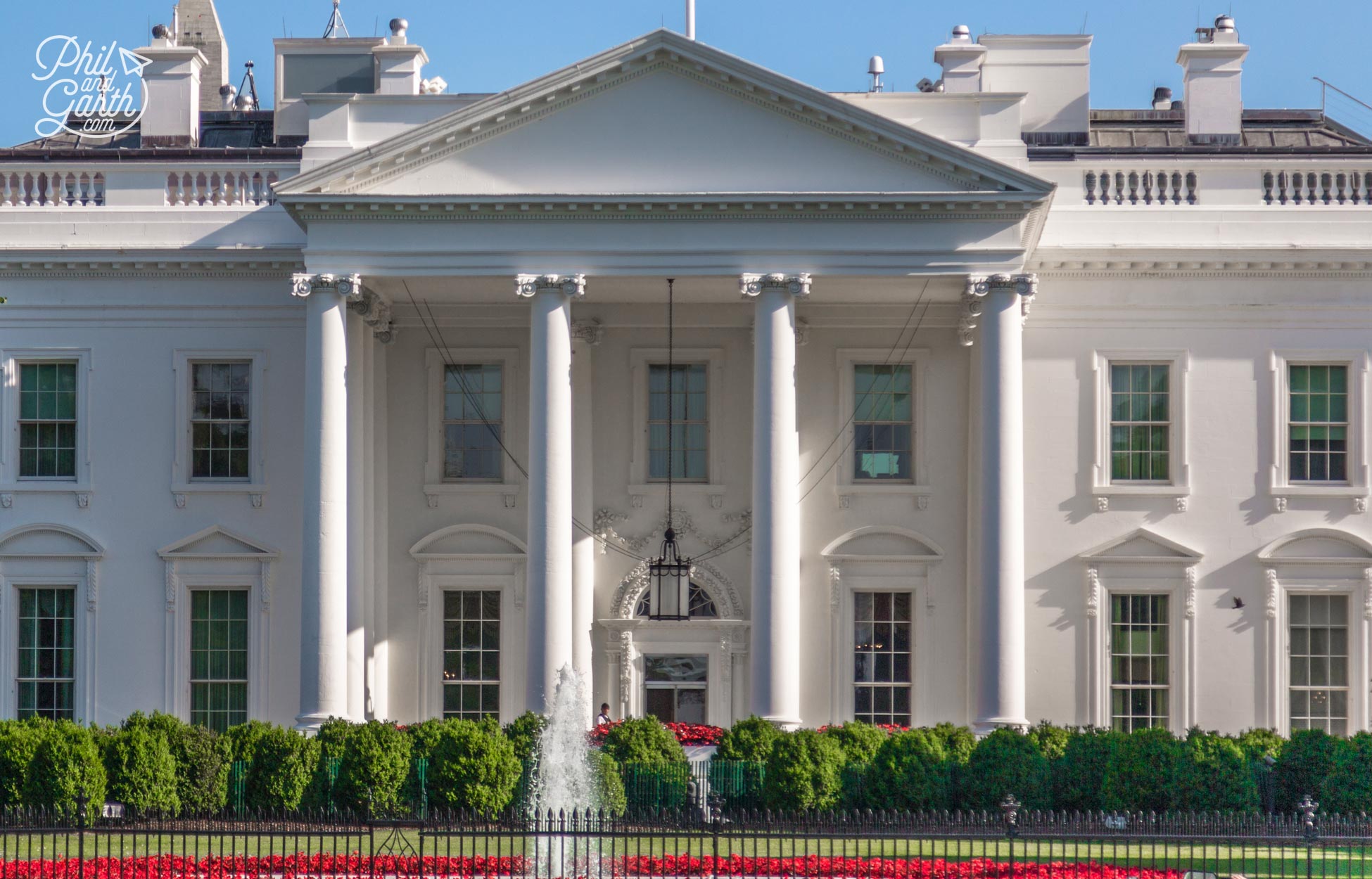 The White House has 132 rooms, 35 bathrooms, and 6 levels in parts