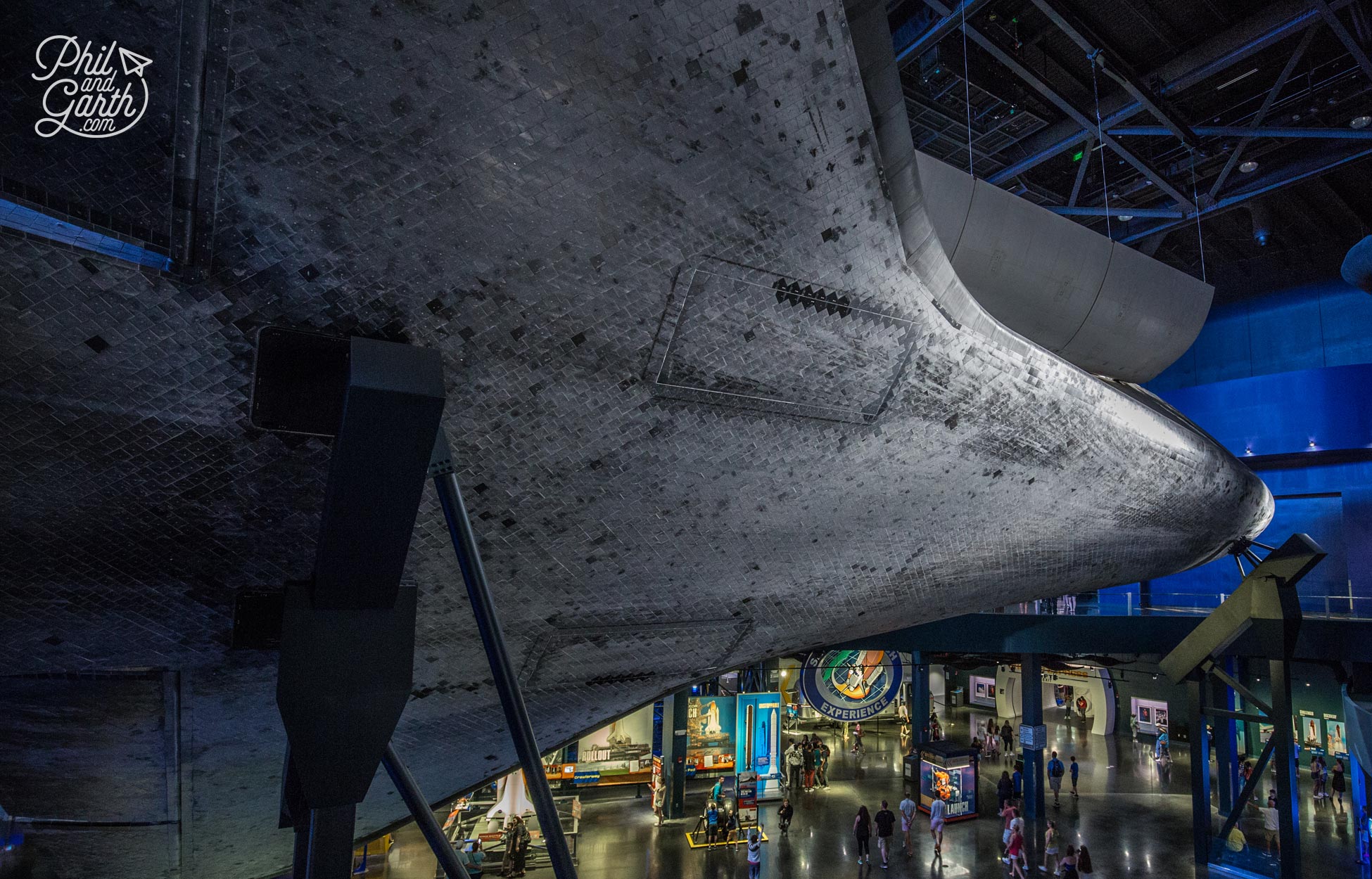 Underside of Atlantis is covered in black tiles to protect against ultra high temperatures