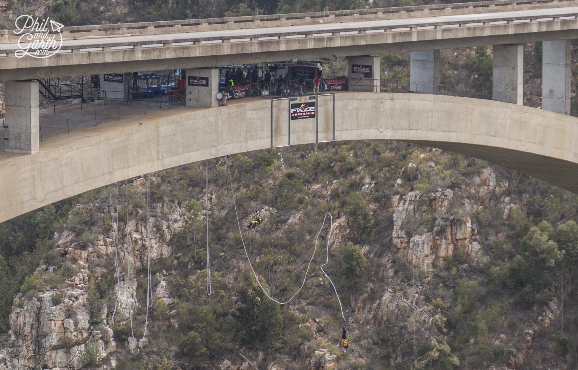 Bungee from the world's 3rd tallest - 216 metres