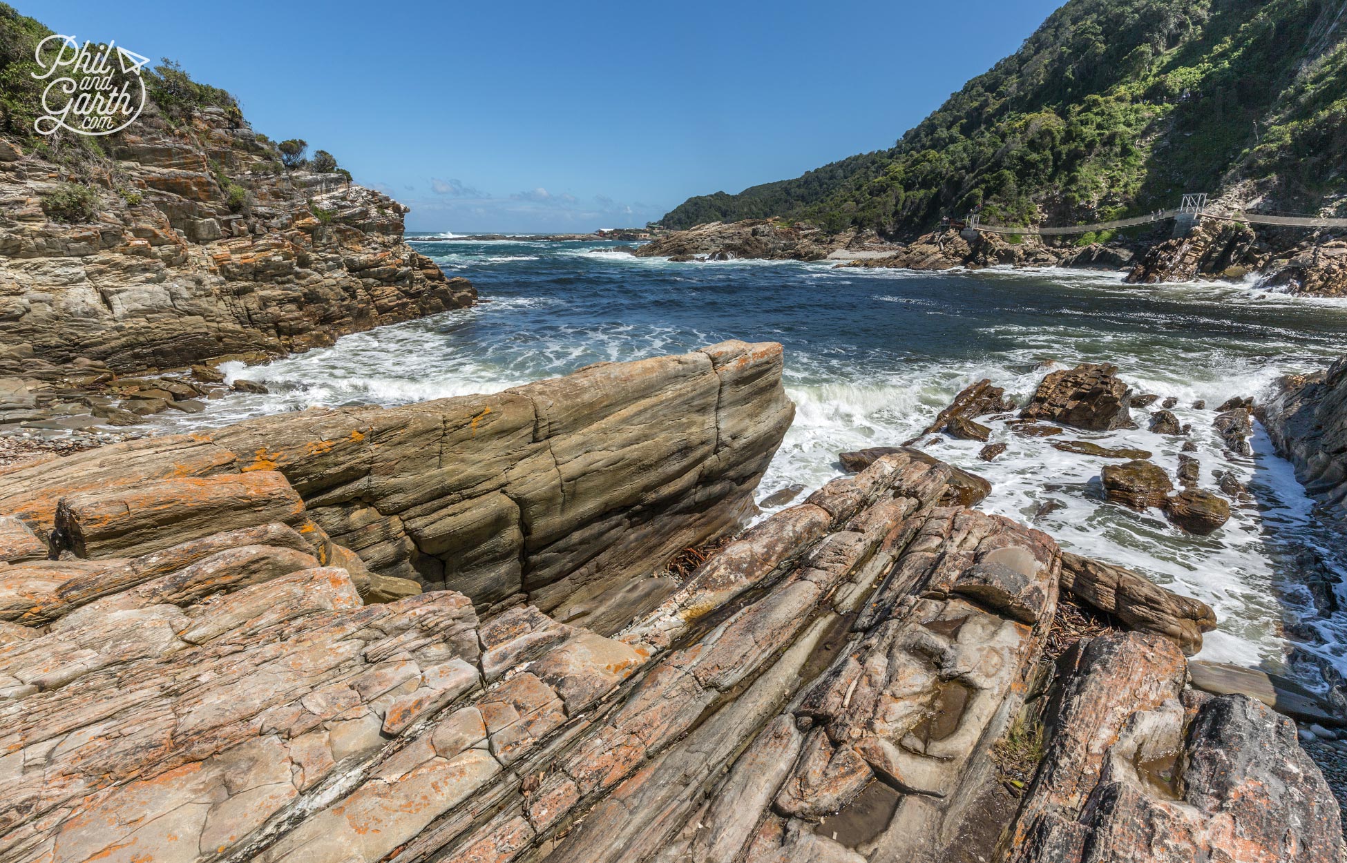 Beautiful seascapes contrast against the indigenous forest backdrop (pic taken from the plateau lookout point)