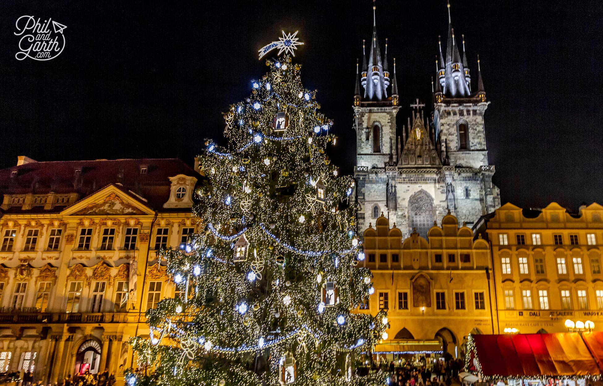 Don't miss the Christmas tree sound and light show between 4.30pm - 9.30pm