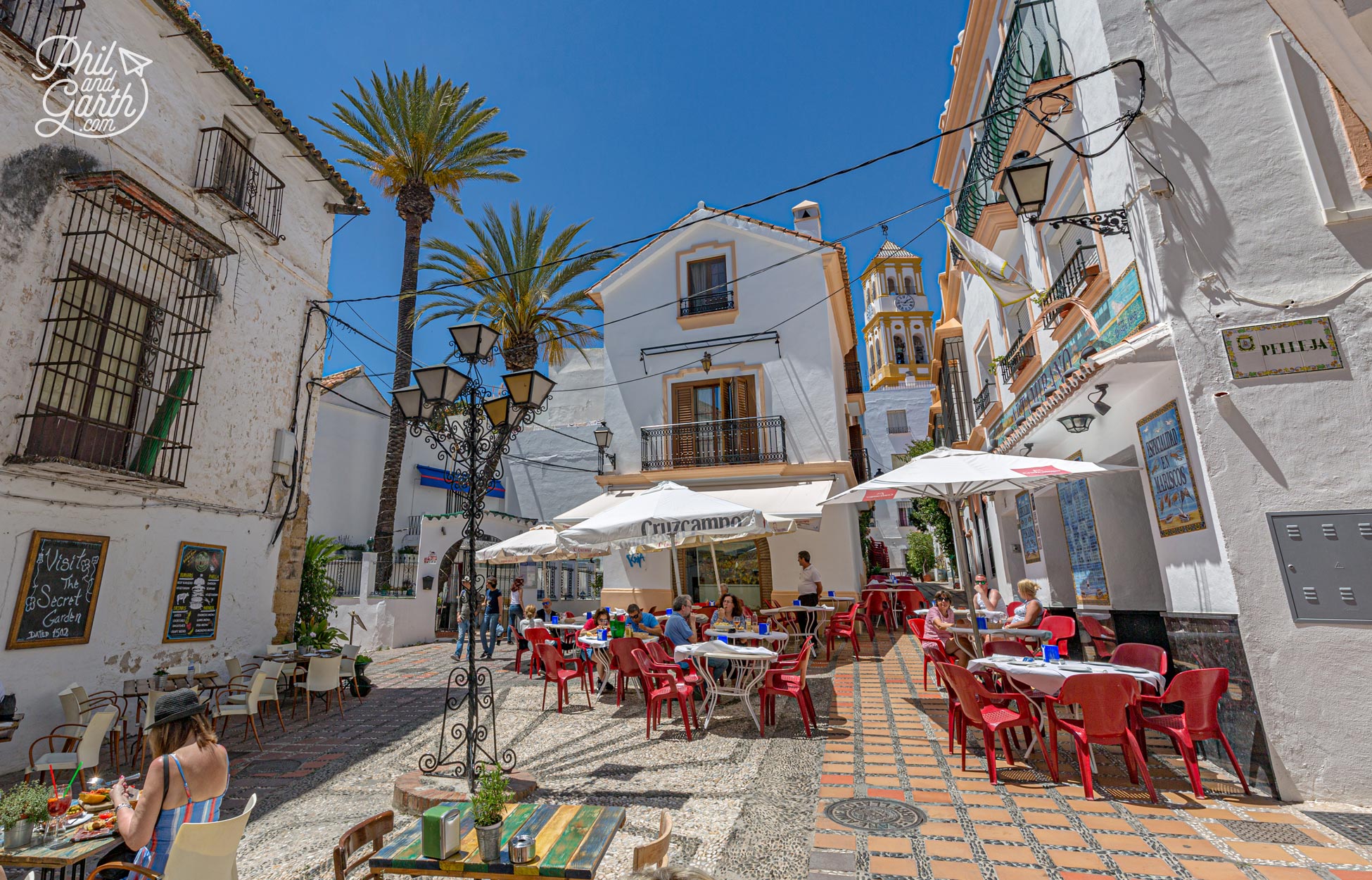 Stumble on small and pretty squares like Plaza Altamirano