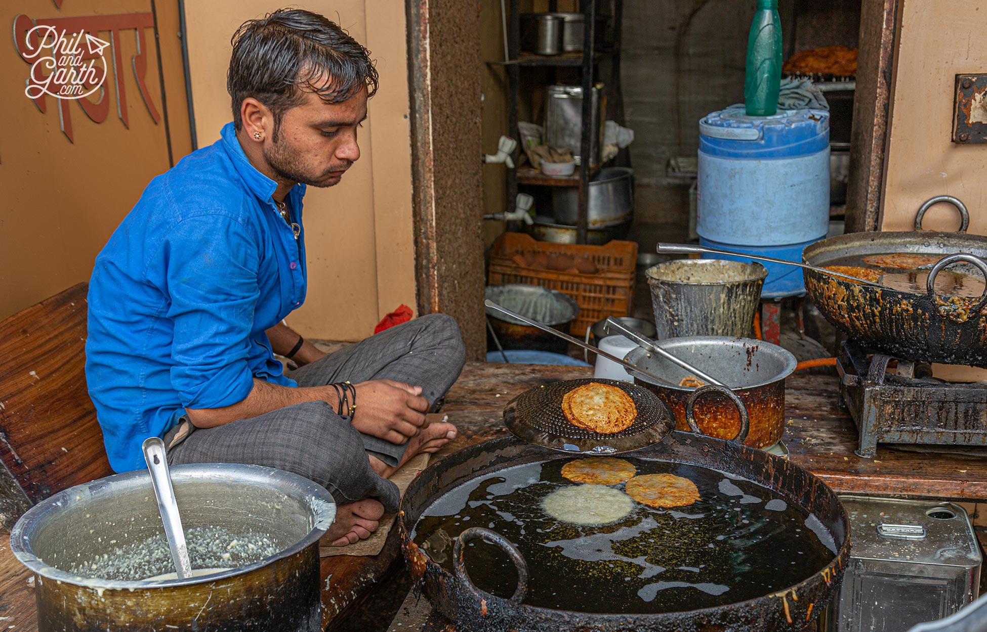 Places to visit in Pushkar - Street food stands, Indians do love their fried food and so do we!