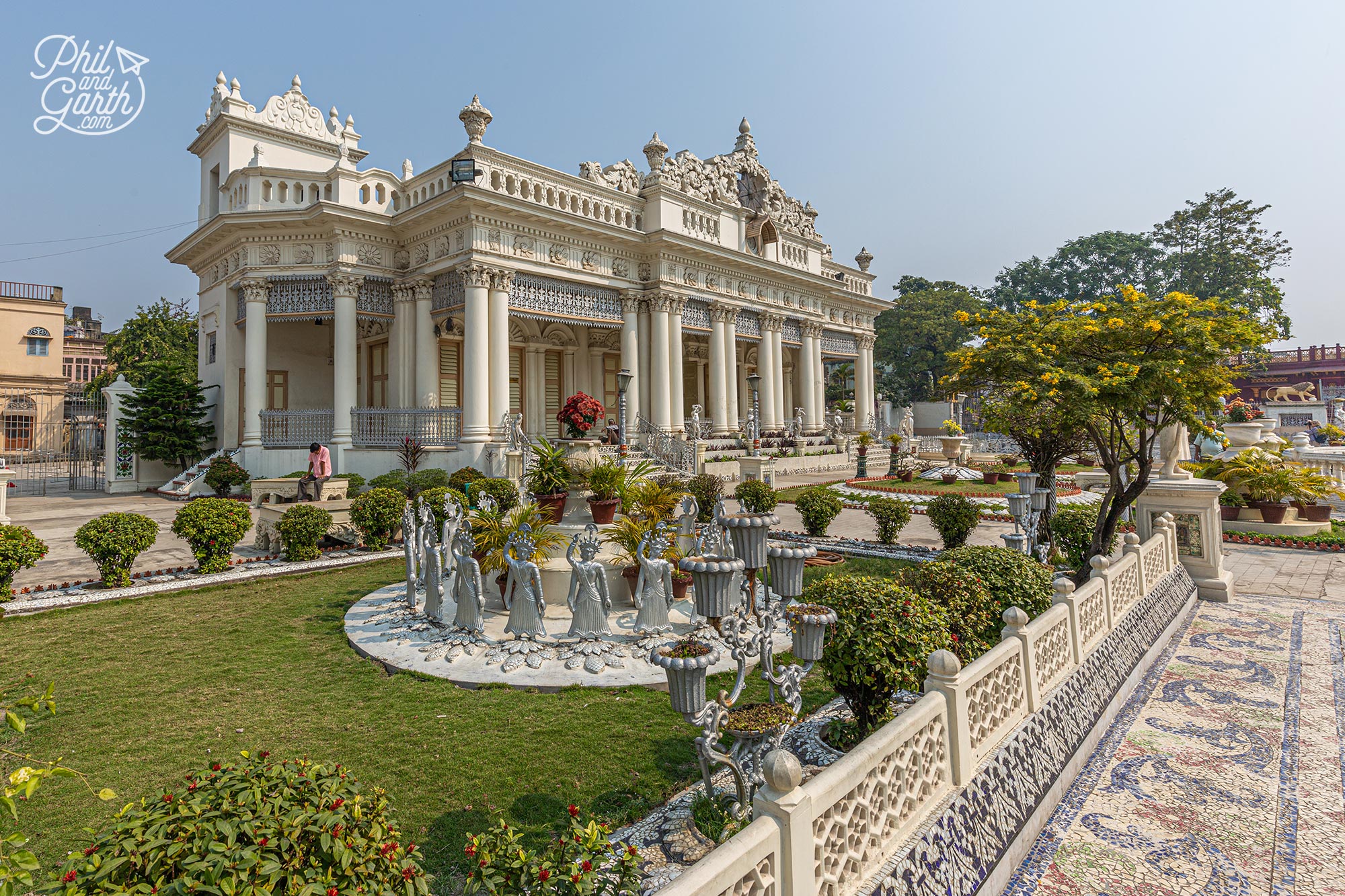 The Pareshnath Jain Temple is a complex of 4 separate temples