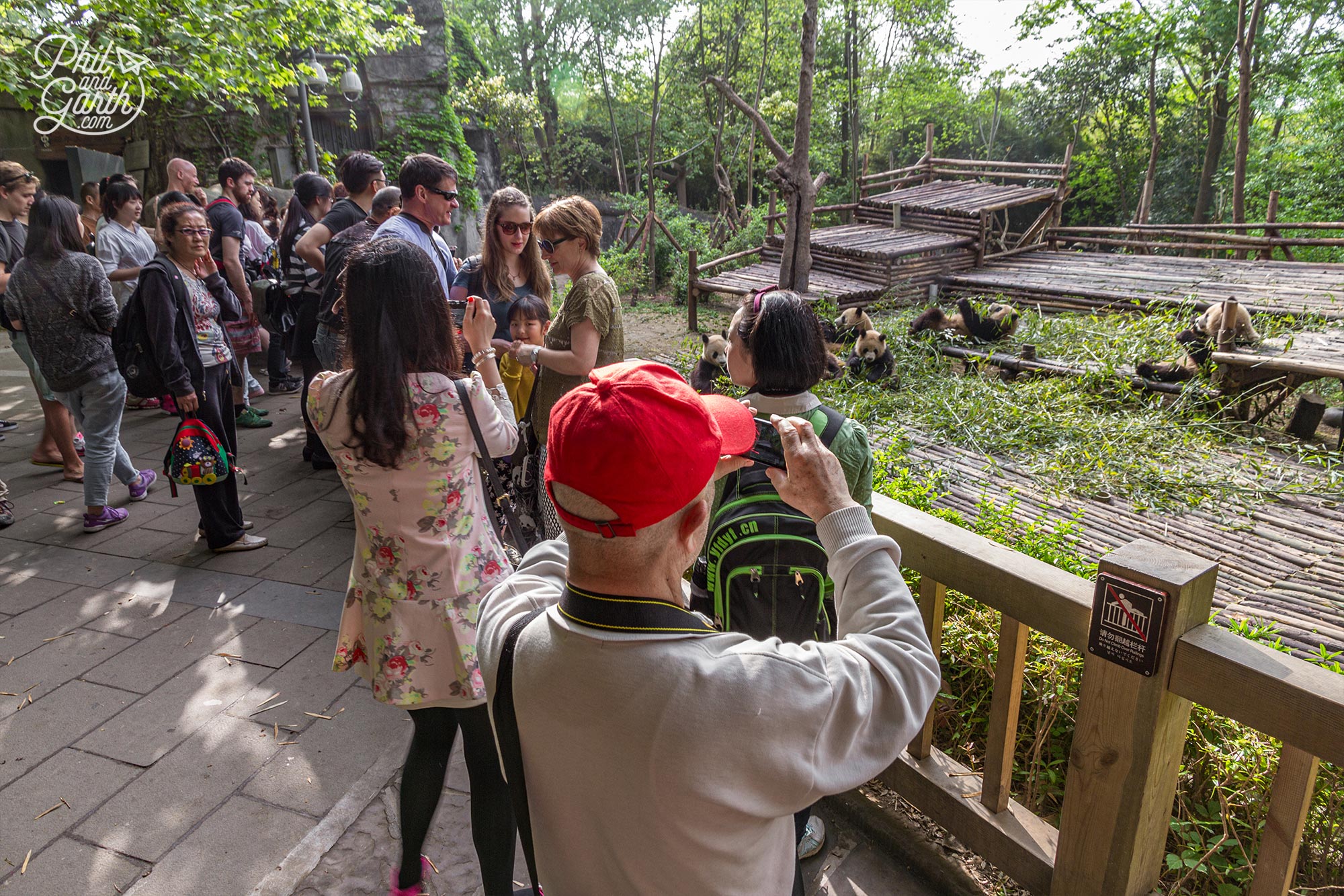 There's plently of room at the viewing platforms