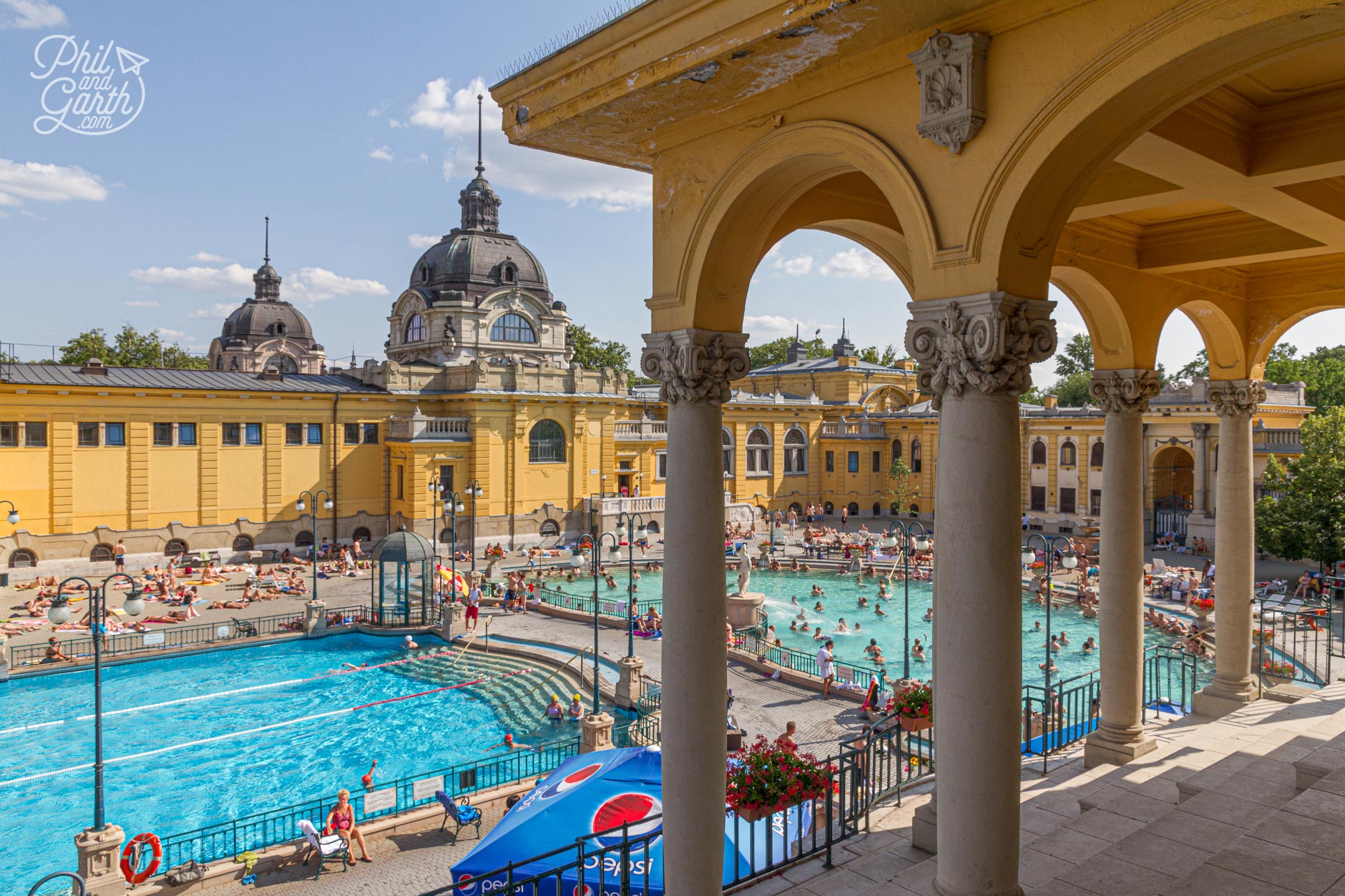 The Széchenyi Baths was built in 1913 and is the largest thermal spent bath complex in Budapest