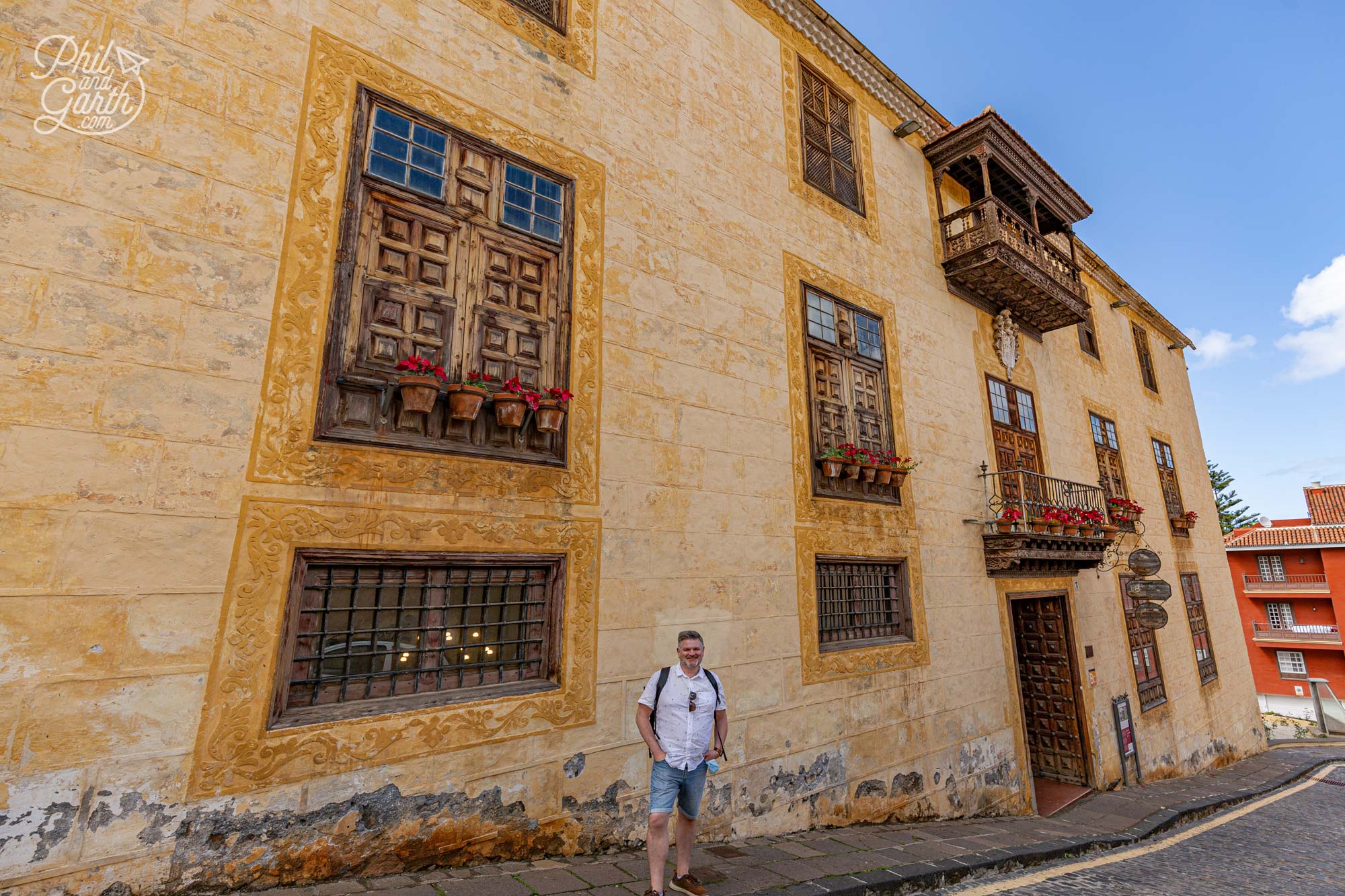 Phil stood outside Casa Lercaro, a great restaurant with Good food is served as well, fresh and unpretentious food