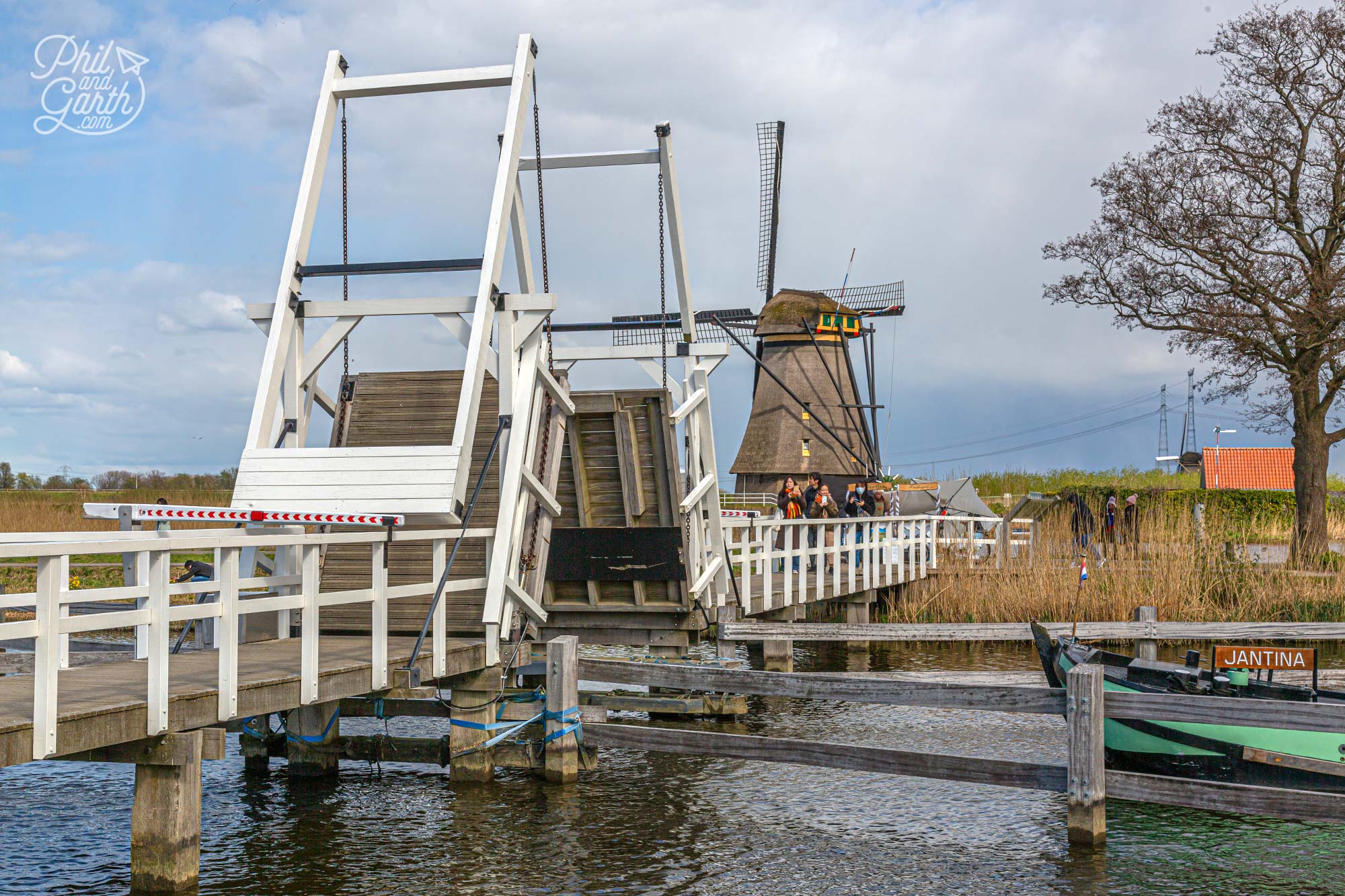 So many picturesque spots at Kinderdijk