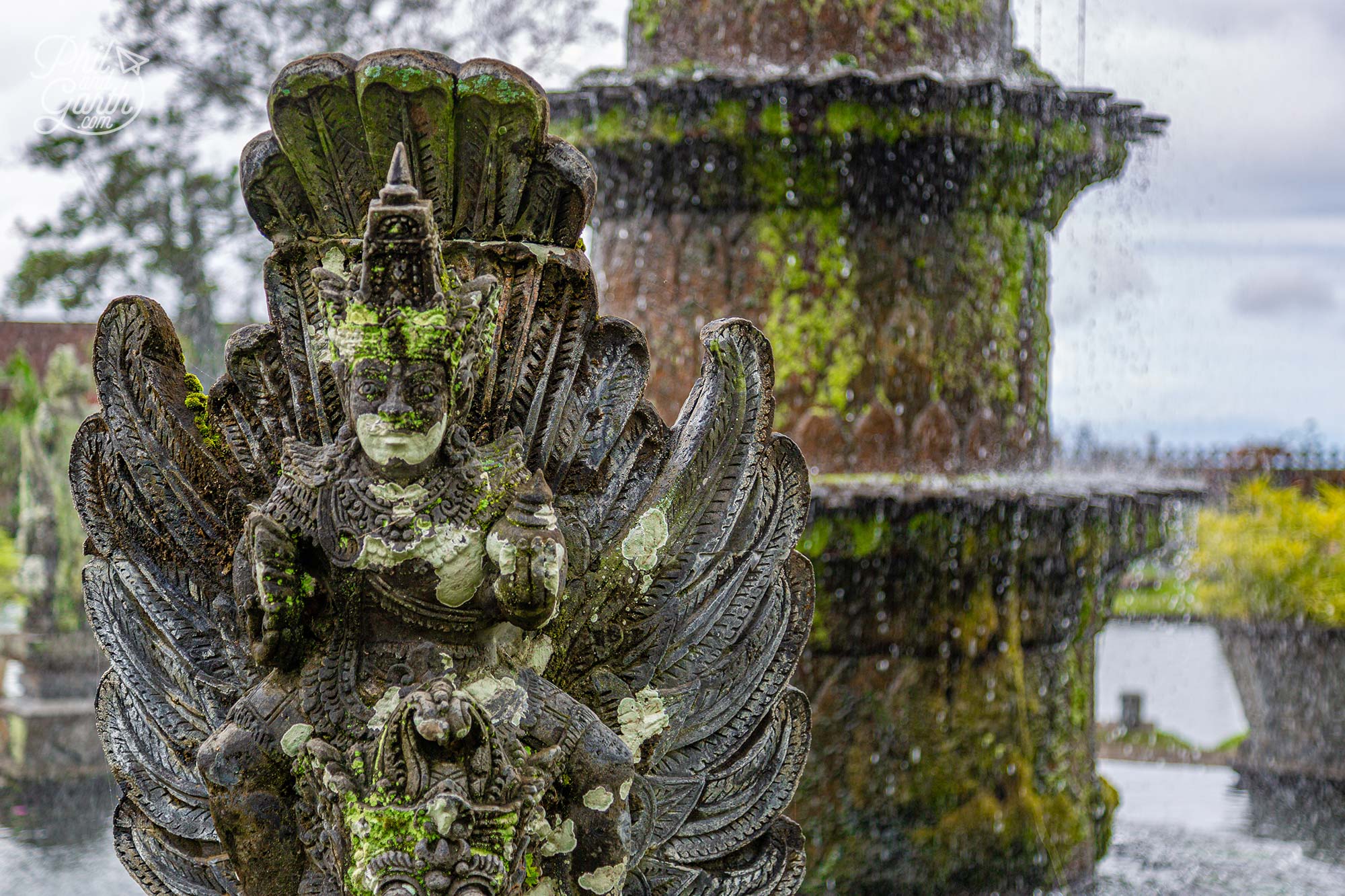 The gardens combine a unique mix of Balinese and Chinese architecture