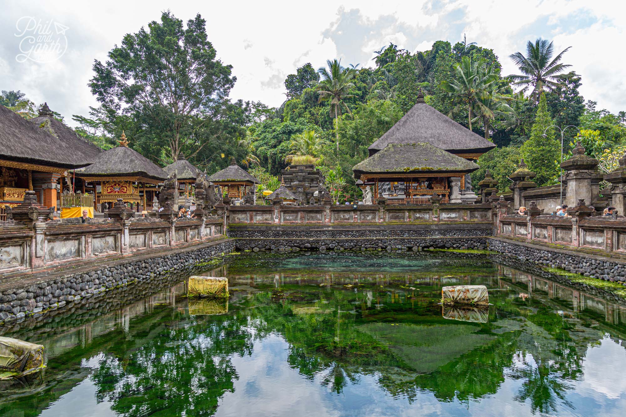 You can see the natural spring water bubbling away in this main pool