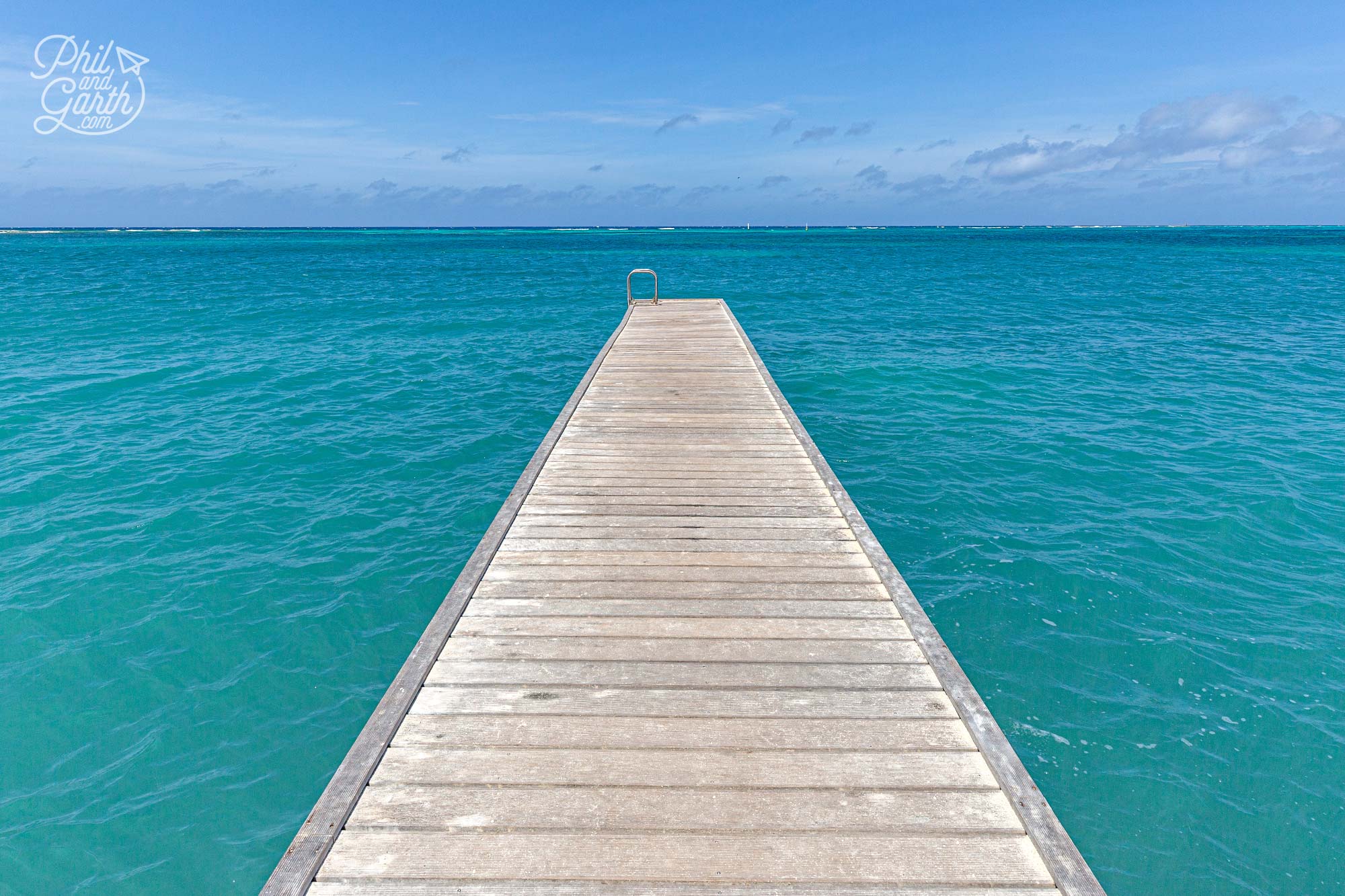 There's even a small pier for swimming