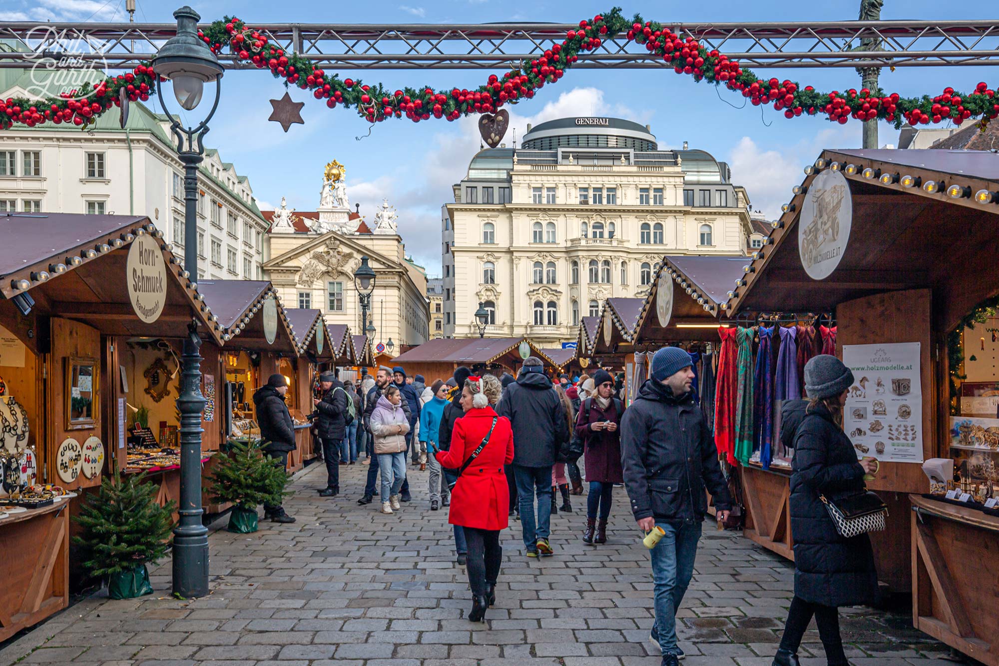 The small and centrally positioned Am Hof Christmas market