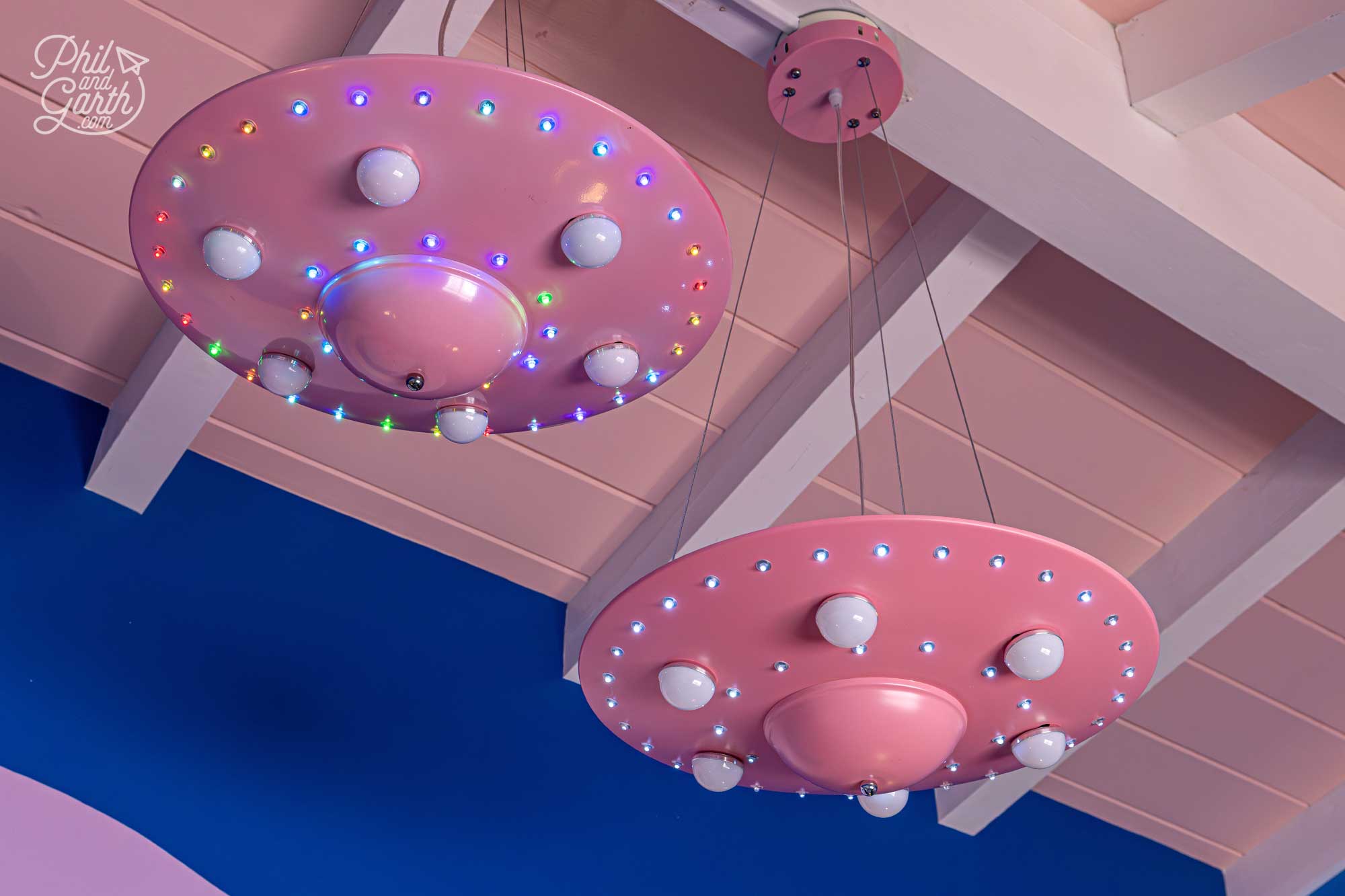 Love the retro flying saucer UFO lights
