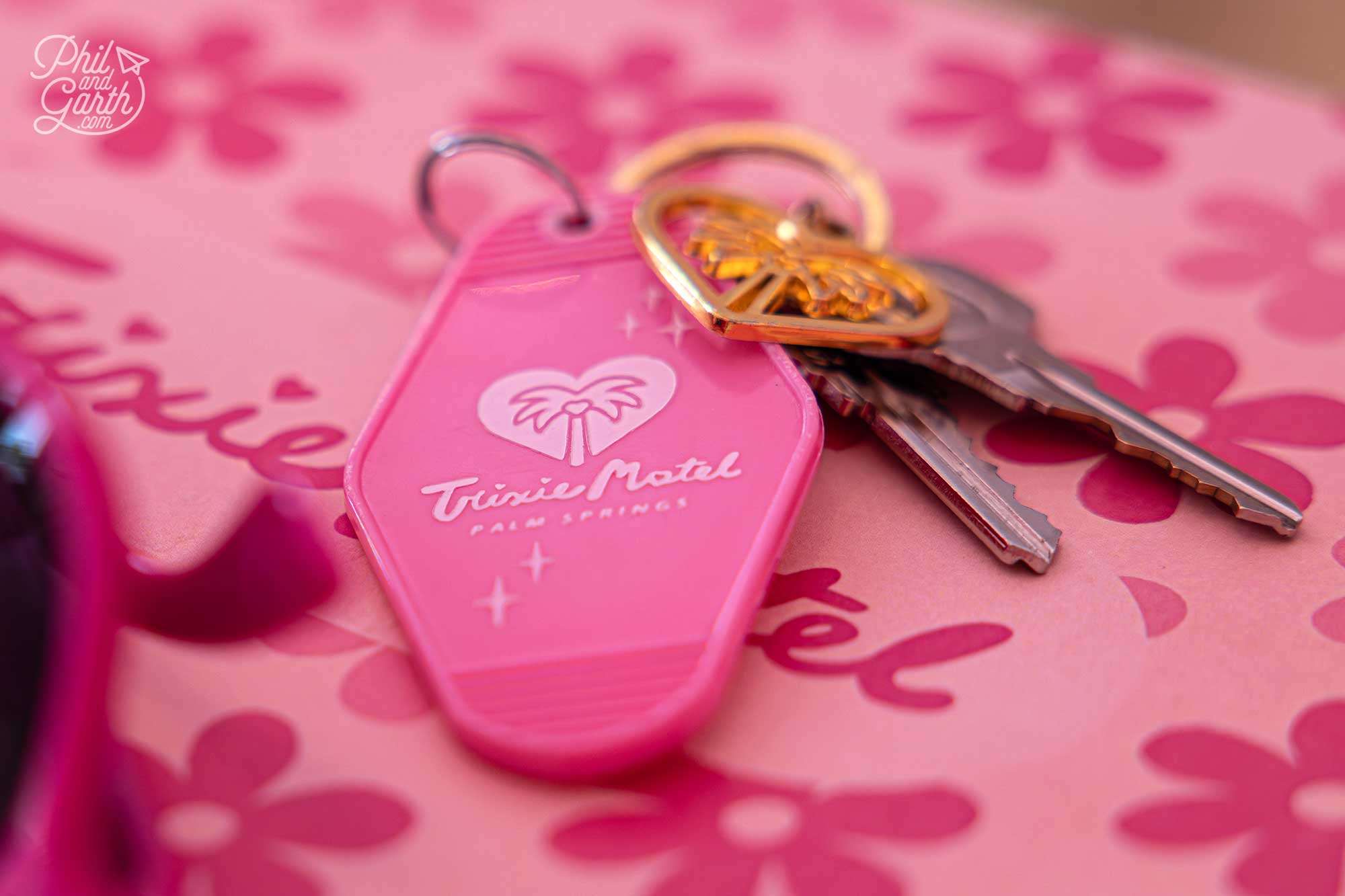 We bought a Trixie Motel keyring and turned it into a frdige magnet